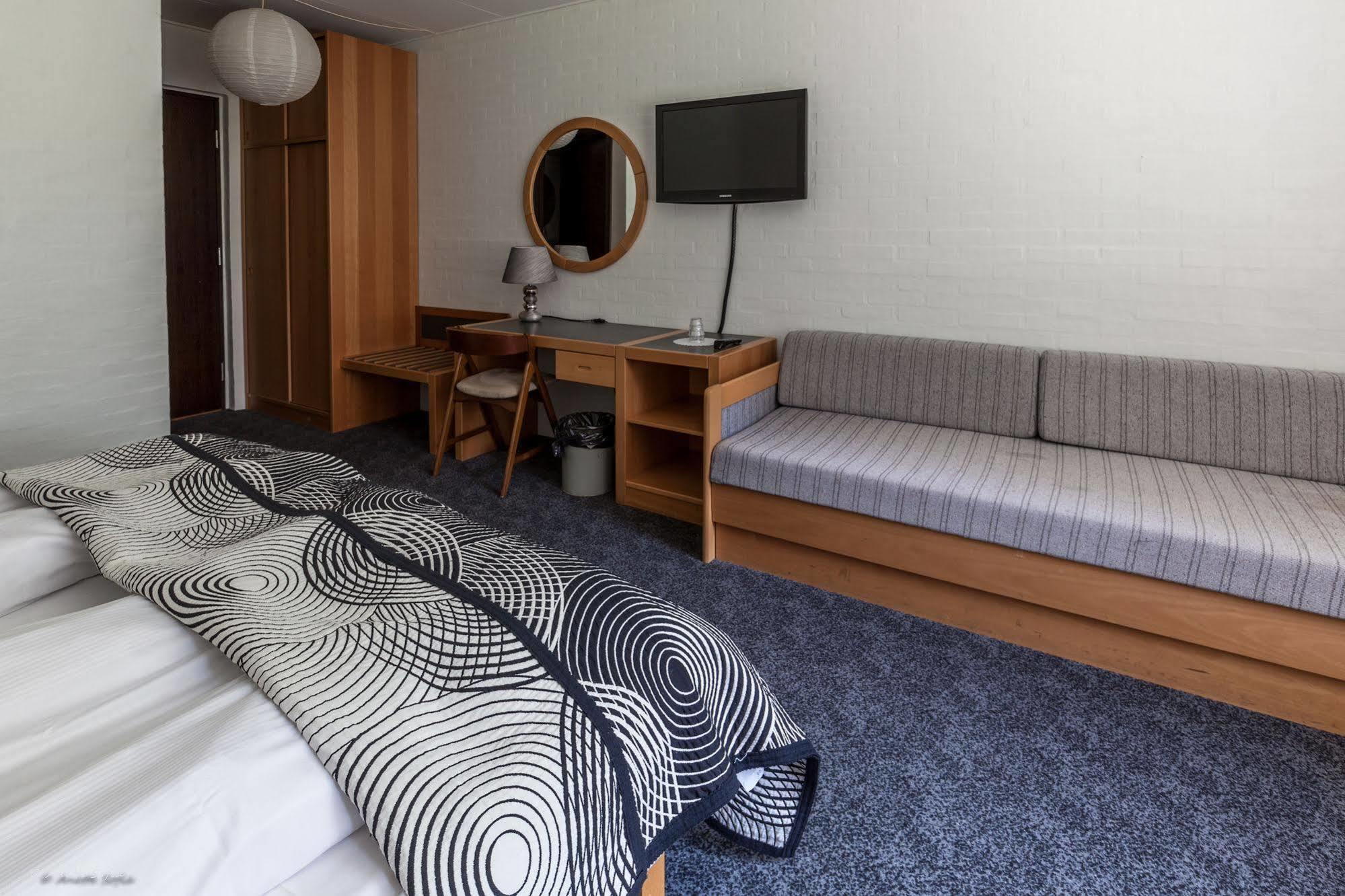 Sdr. Omme Kro & Hotel Екстер'єр фото